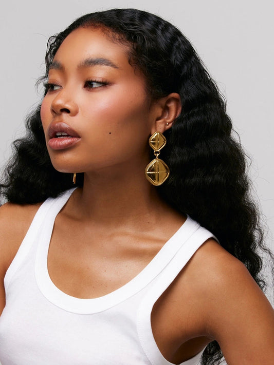 How to Layer Jewelry Like A Pro